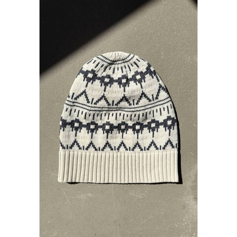 NEW BEAUMONT ORGANIC women's evie sue organic cotton knit beanie in geometric iv